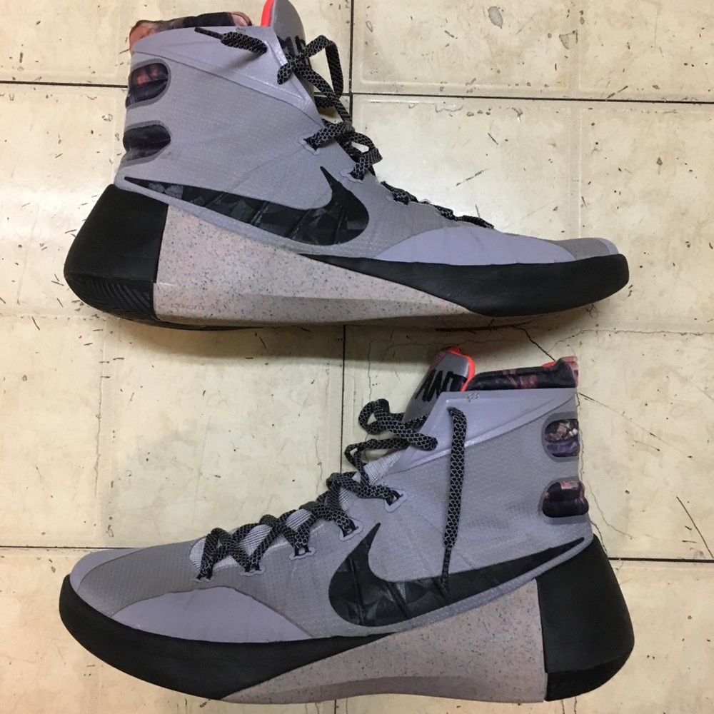 Size 13 Nike Hyperdunk 2015